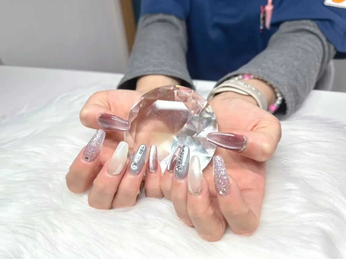 ネイル Ravie nail Nのネイルデザイン
