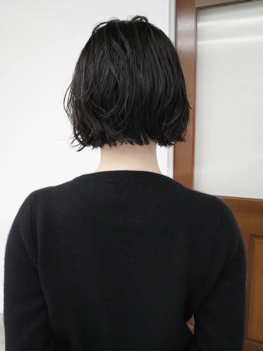 ミディアム カット ヘアカラー 葉 /レイヤーカットのヘアスタイル