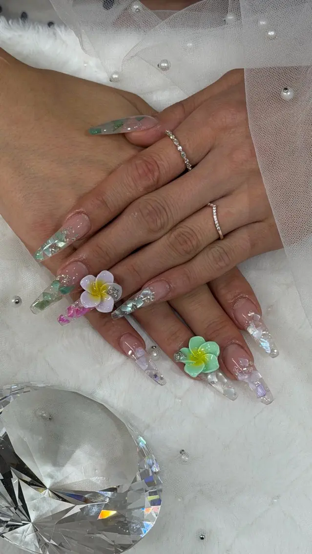 ネイル ハンドネイル ベスティオーラ aineのネイルデザイン