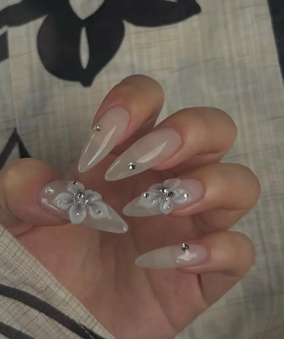 ネイル ハンドネイル Lee Nails チップ長さだし専門店のネイルデザイン