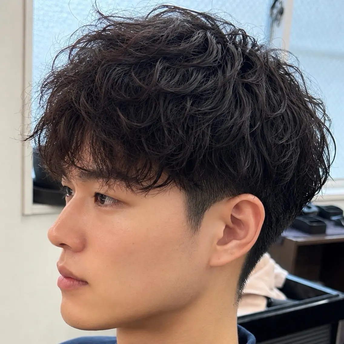 パーマ メンズ フェザーパーマ メンズパーマ スパイキーショート 波巻きパーマ ニュアンスパーマ カット パーマ 男の理想を叶える🔥 メンズパーマ特化|関のヘアスタイル