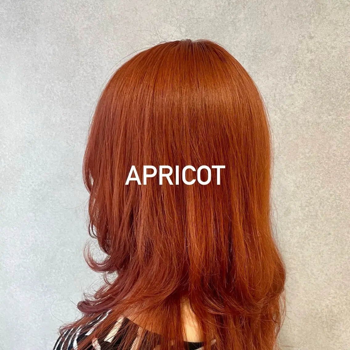 セミロング カラー ヘアカラー みたち すみれのヘアスタイル