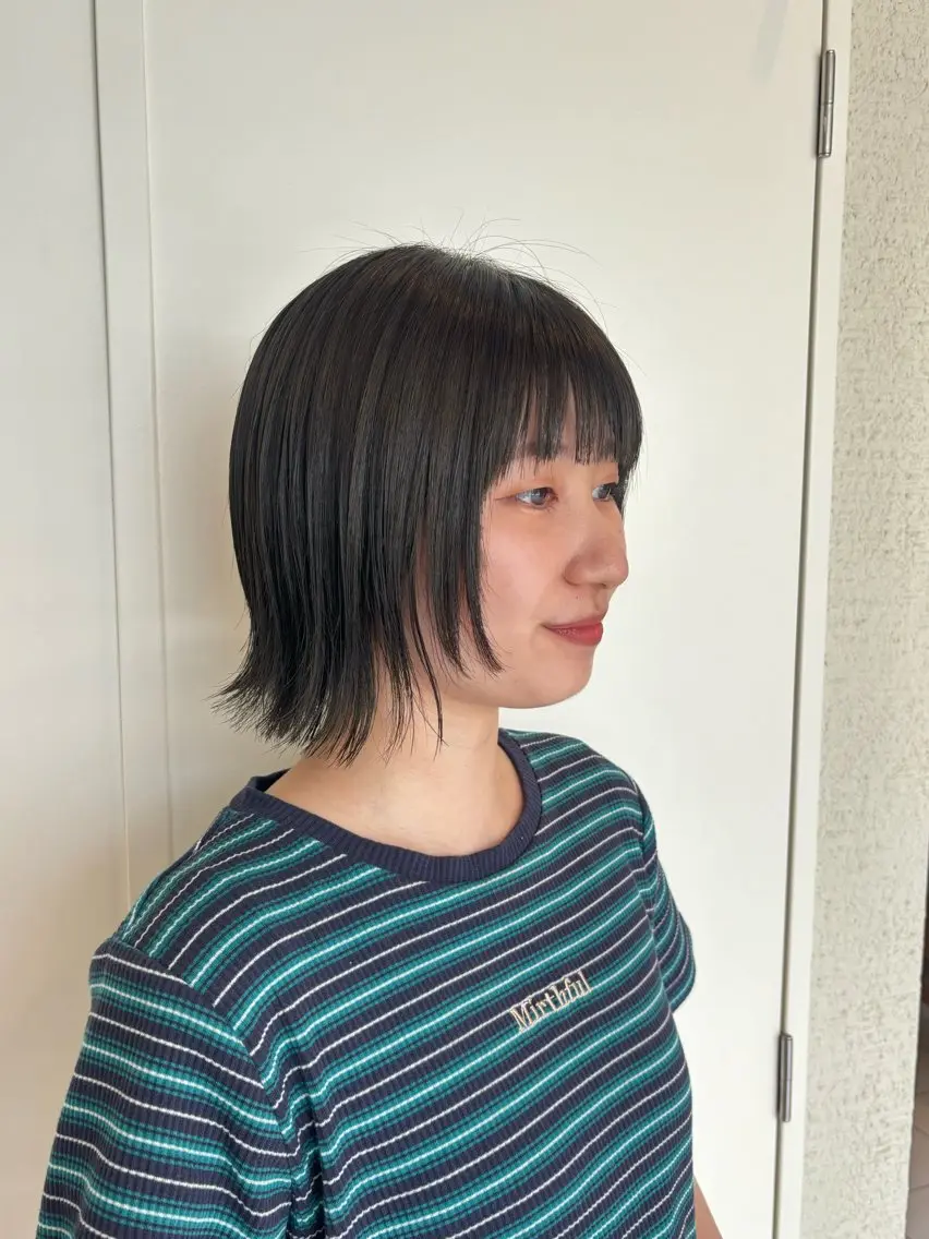 ミディアム カラー 切りっぱなしボブ ブリーチ ブリーチなしカラー ボブ 顔まわりレイヤー 透明感カラー/ 寺田千雅子のヘアスタイル