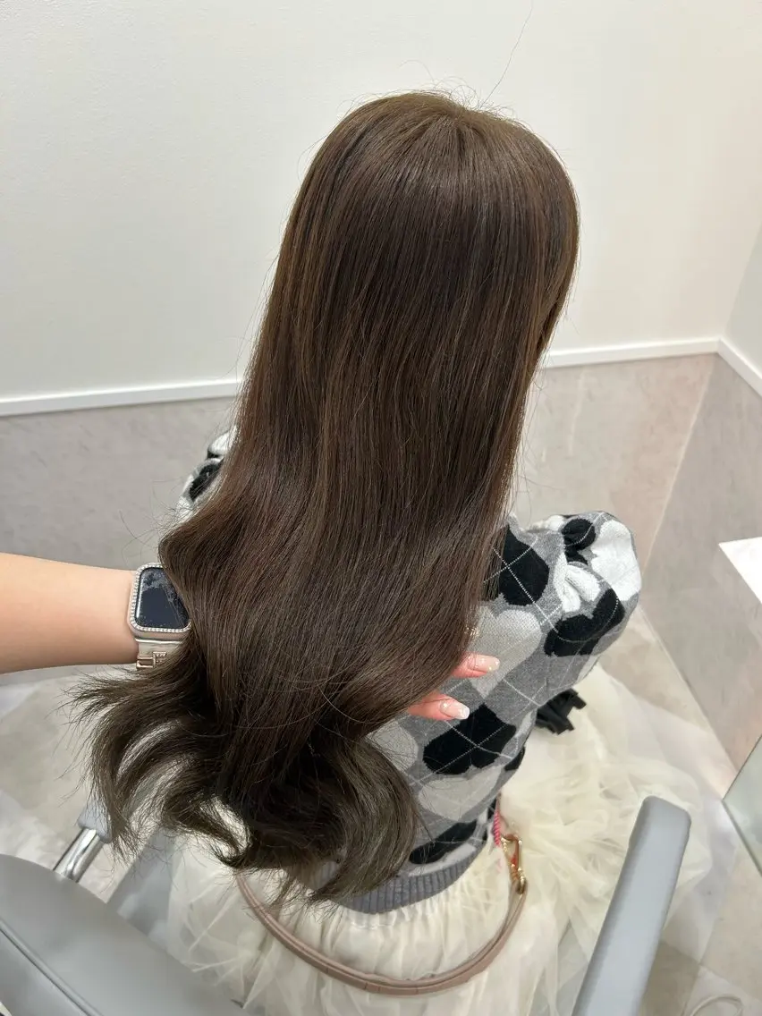 カラー 松本 七海のヘアスタイル