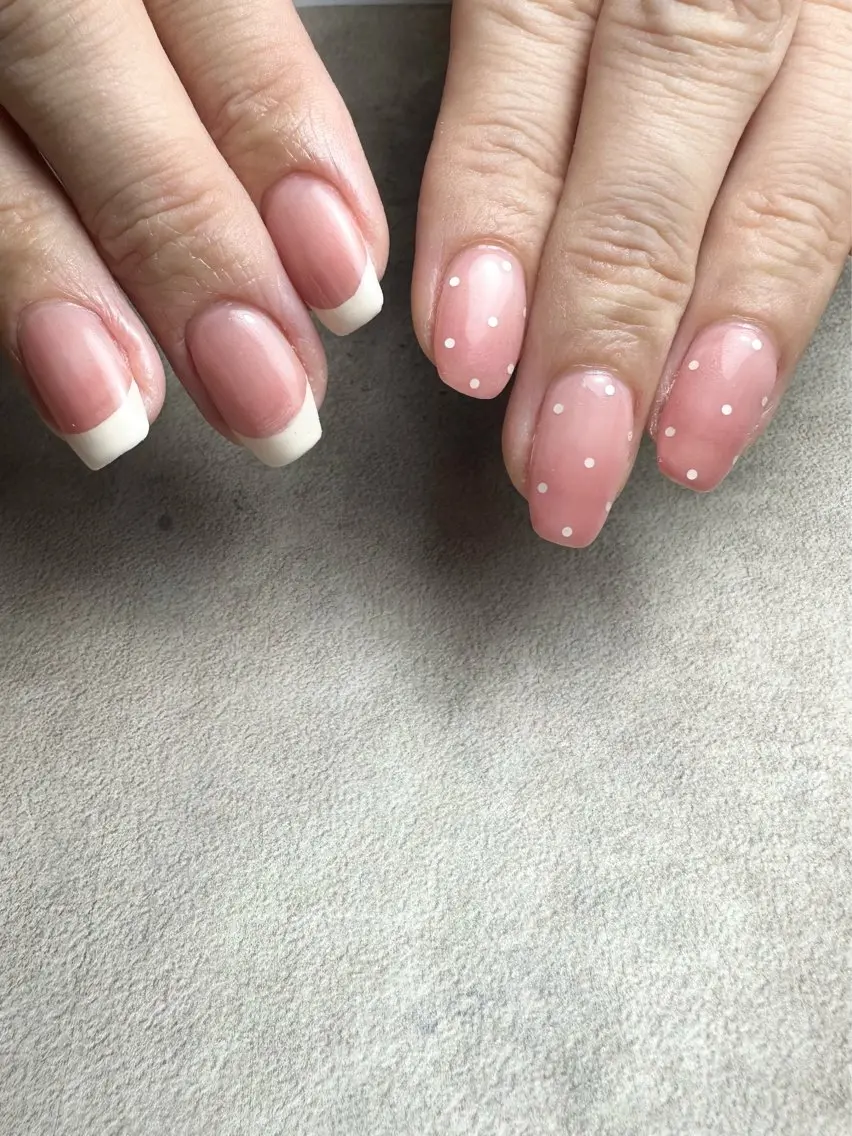 ネイル フレンチネイル ピンク nailroom Anmie.のネイルデザイン