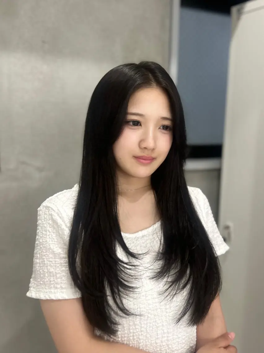 ロング レイヤーカット カット ❤︎REIKA❤︎ ブリーチなしWカラーのヘアスタイル