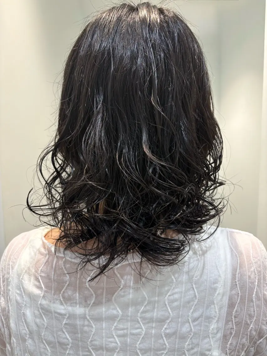 ミディアム パーマ ミディアムパーマ 村上 奈乃果のヘアスタイル