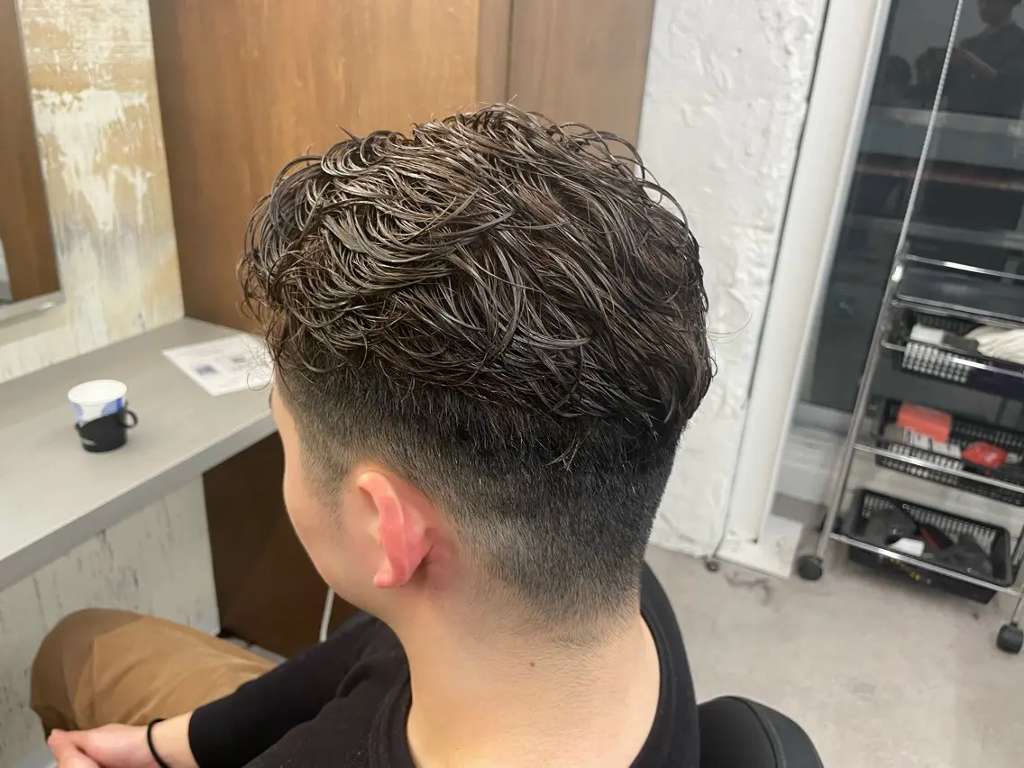 🧔🏻‍♂️メンズカット＋ポイントパーマ＋眉毛カットの写真