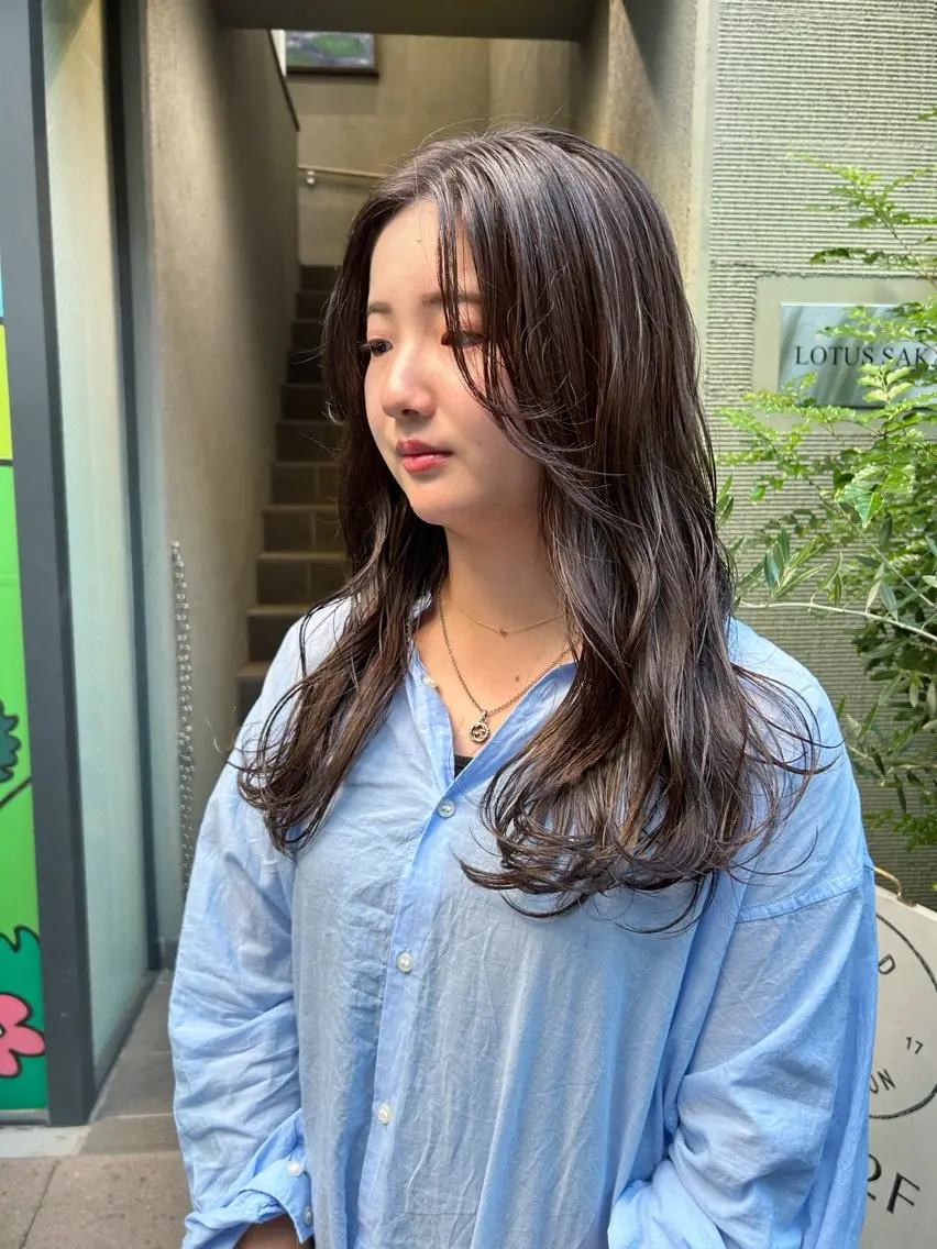 ロング カラー ベージュカラー シルバー シルバーベージュ ロング カット ヘアカラー トリートメント HIROKI ”博多 /ボブのヘアスタイル