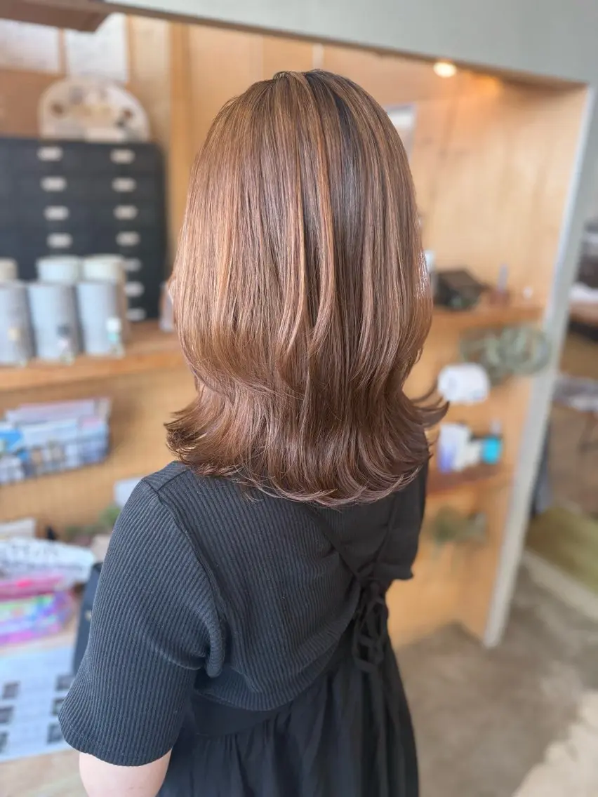 ミディアム くびれヘア カット トリートメント 志賀 美沙のヘアスタイル