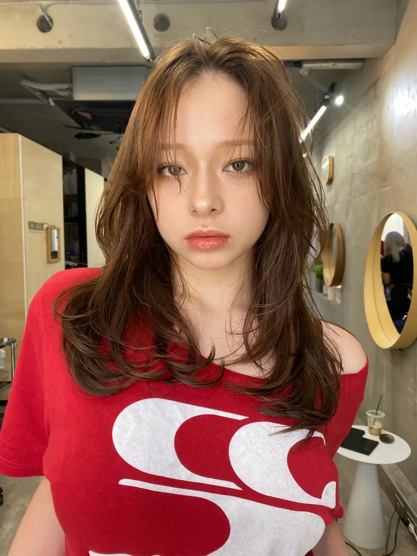 ミディアム カラー ベージュカラー ブリーチ ブラウンカラー ケアブリーチ グレージュ カットモデル募集中 ／HARUKA🎀のヘアスタイル