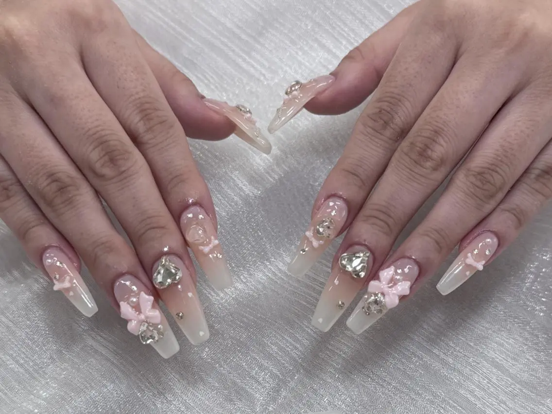 ネイル 𝓎𝓊𝓏𝓊 ˚ ༘♡のネイルデザイン
