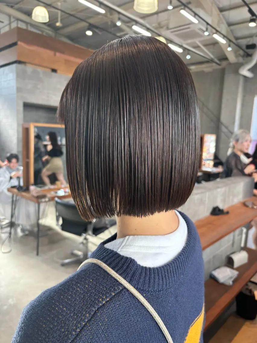 ショート カラー パーマ ヘアアレンジ ボブ カット トリートメント ヘッドスパ ヘアセット 押切 響 のヘアスタイル
