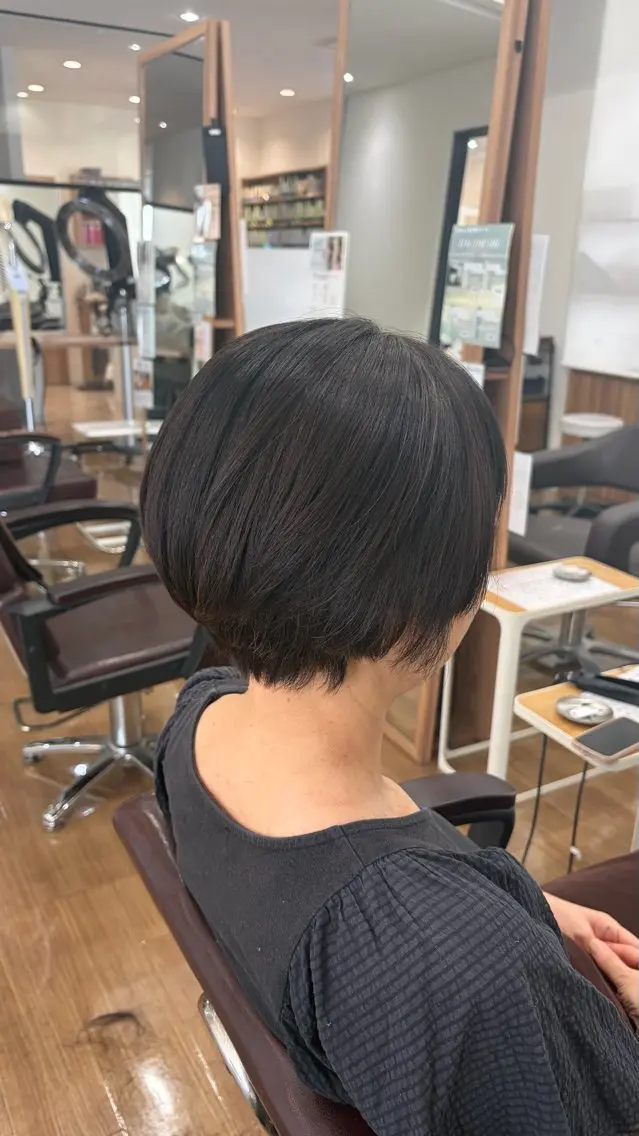 ショート やぶかみ りんのヘアスタイル