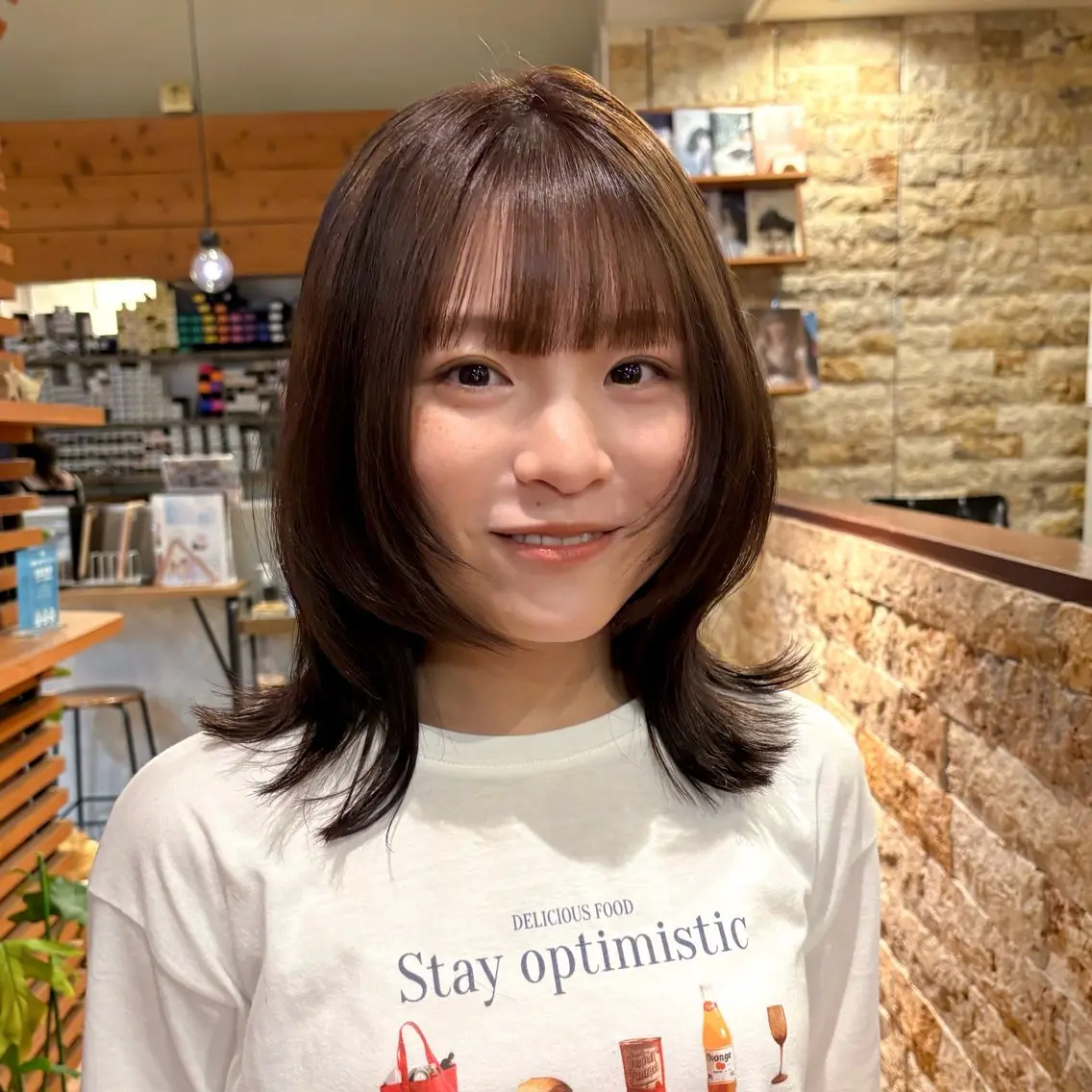ミディアム 顔周りカット レイヤーカット カット ヘアカラー レイヤー /艶髪美髪 /マナミのヘアスタイル