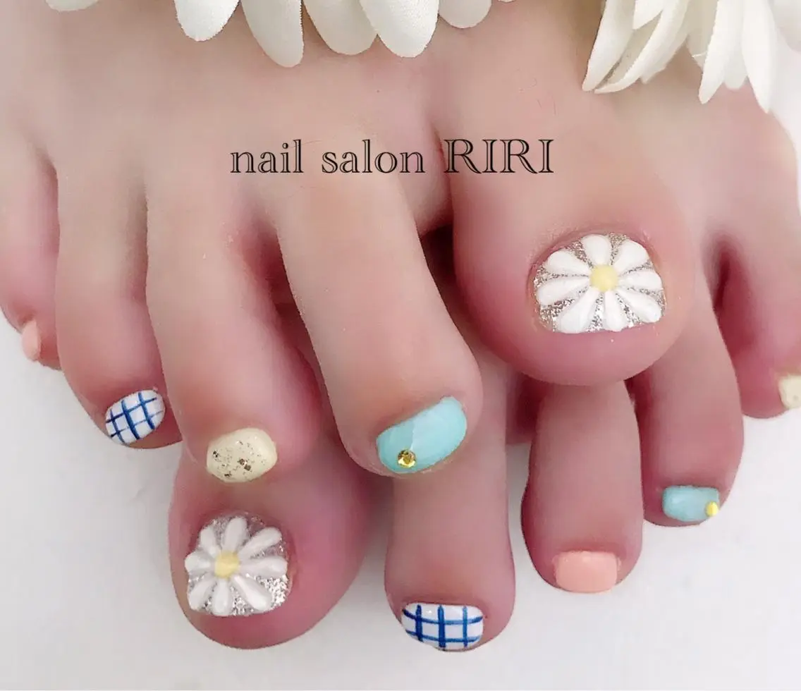 ネイル フラワーネイル RIRI リリのネイルデザイン