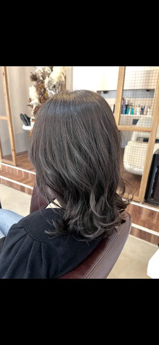 カラーモデル募集中‼️/レディース🙆♀️寒色カラー 【ブリーチ、リタッチ不可】毛先までの全体カラー💙の写真