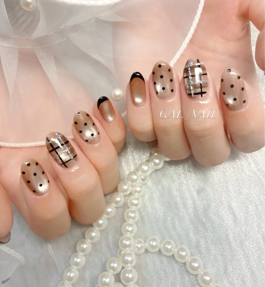 ネイル フレンチネイル 氷ネイル・うるうるネイル ハンドネイル ハンドケア GAL_NAIL Miraiのネイルデザイン