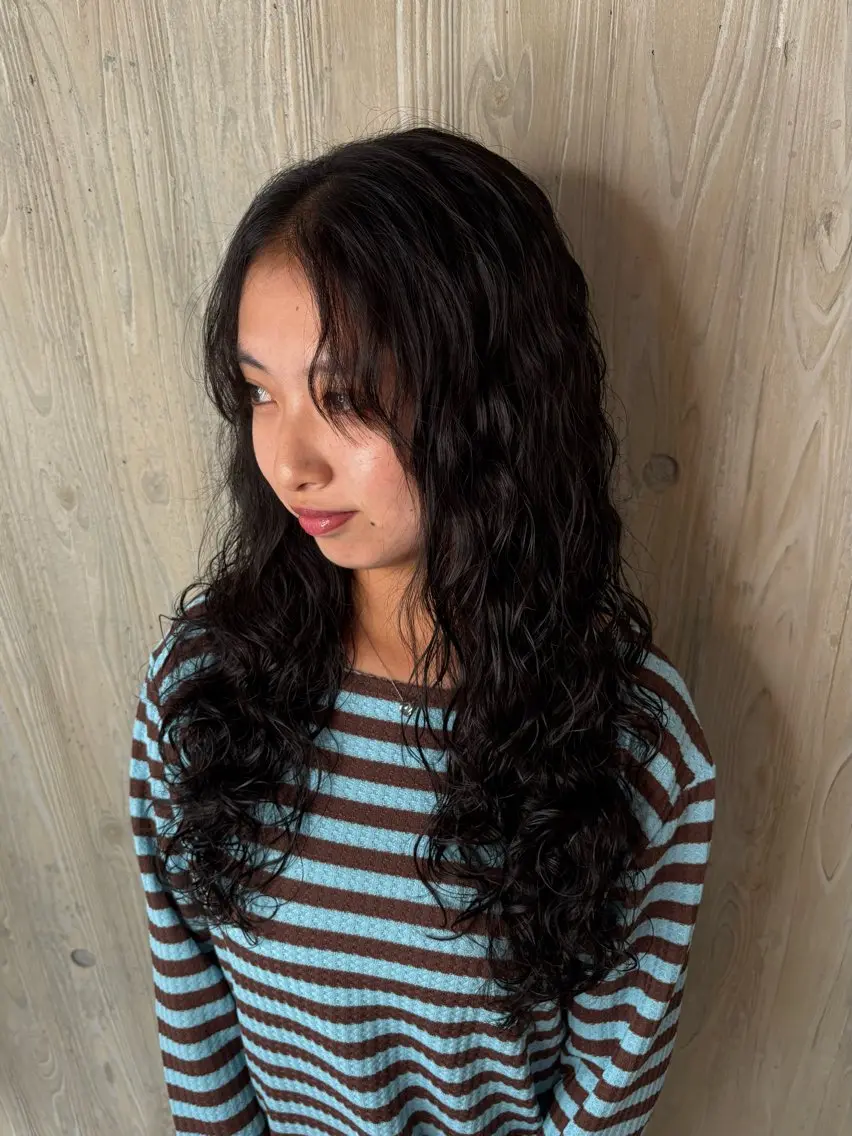 ロング パーマ カット パーマ トリートメント 西岡 乙花のヘアスタイル