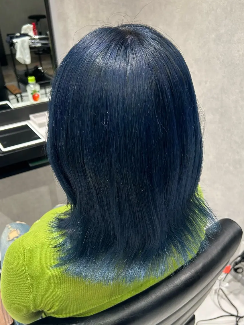 カラー ブルーカラー 透明感カラー💙 束感マツエク🪼海月のマツエク・マツパデザイン