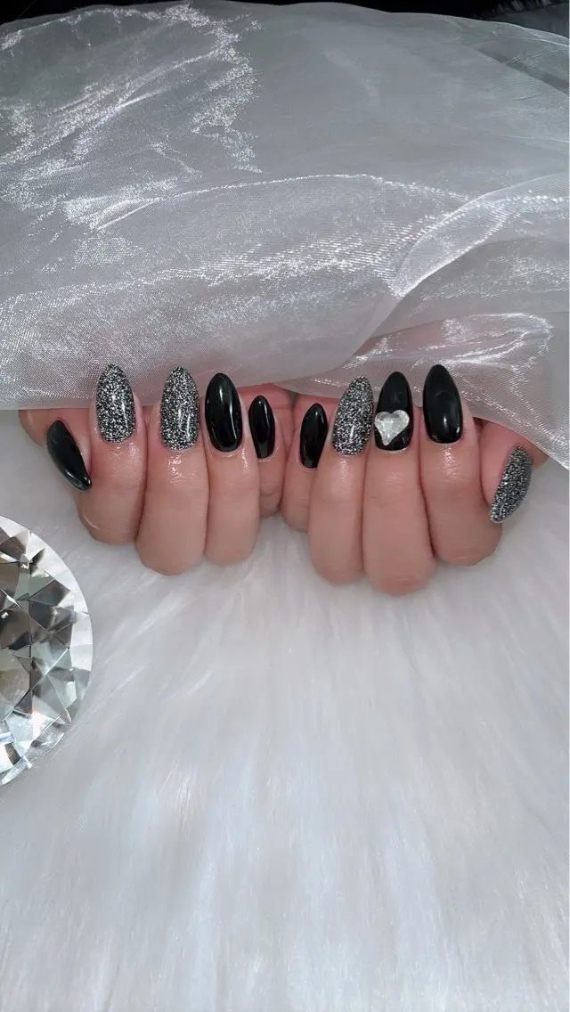 ネイル ハート ハンドネイル Kayo 💅のネイルデザイン