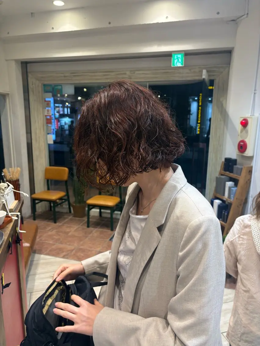 ショート カット ヘアカラー パーマ 🪐海外hair/パ ーマ/暖色/ミミ🧤のヘアスタイル