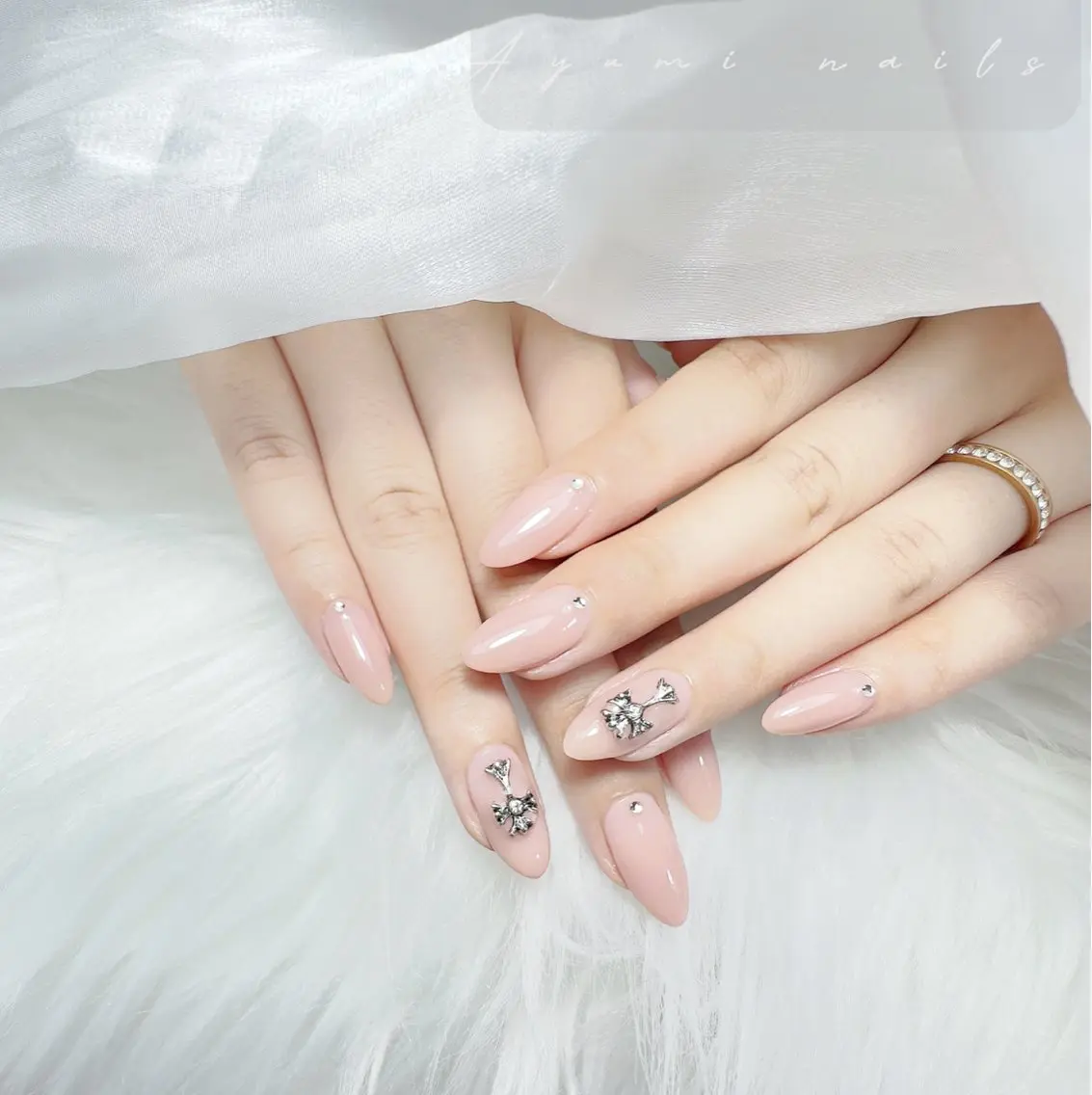 ネイル YUMI ニュアンスnailsのネイルデザイン