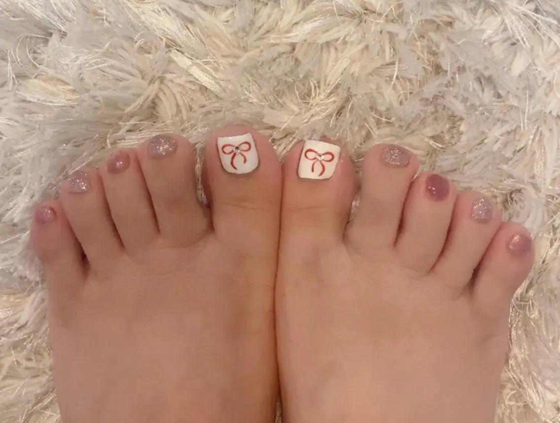 ネイル マグネットネイル ピンク 赤色 リボン koko nailのネイルデザイン