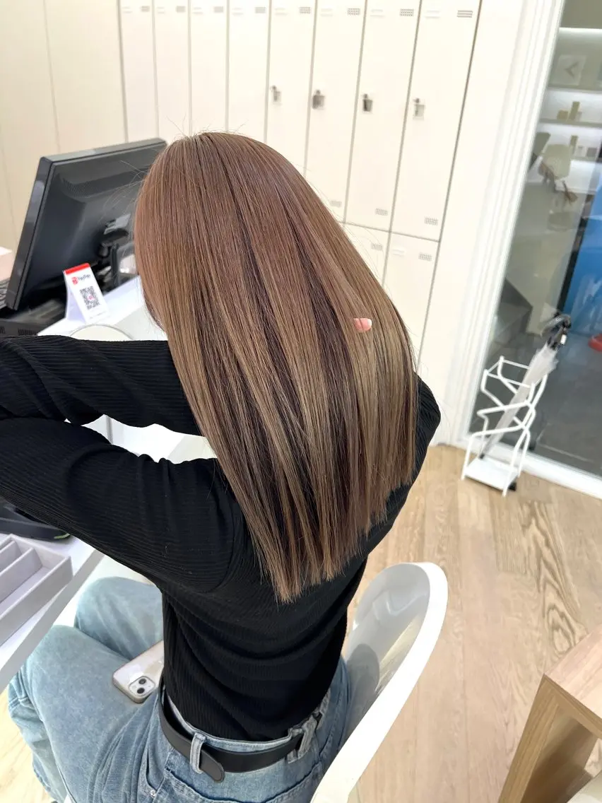 ロング カラー カット ヘアカラー NANO／ ブリーチ×レイヤーのヘアスタイル
