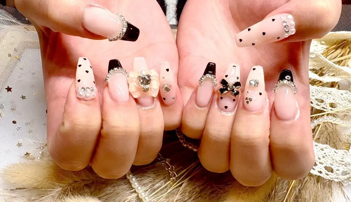 ネイル アートネイル べっ甲ネイル チークネイル 長さ出し フラッシュネイル ハンドネイル ハンドケア For you. Nail Salonのネイルデザイン