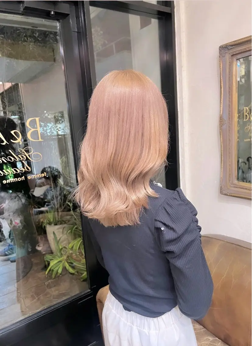 セミロング カラー ブリーチ ケアカラー 吉川 陽菜のヘアスタイル