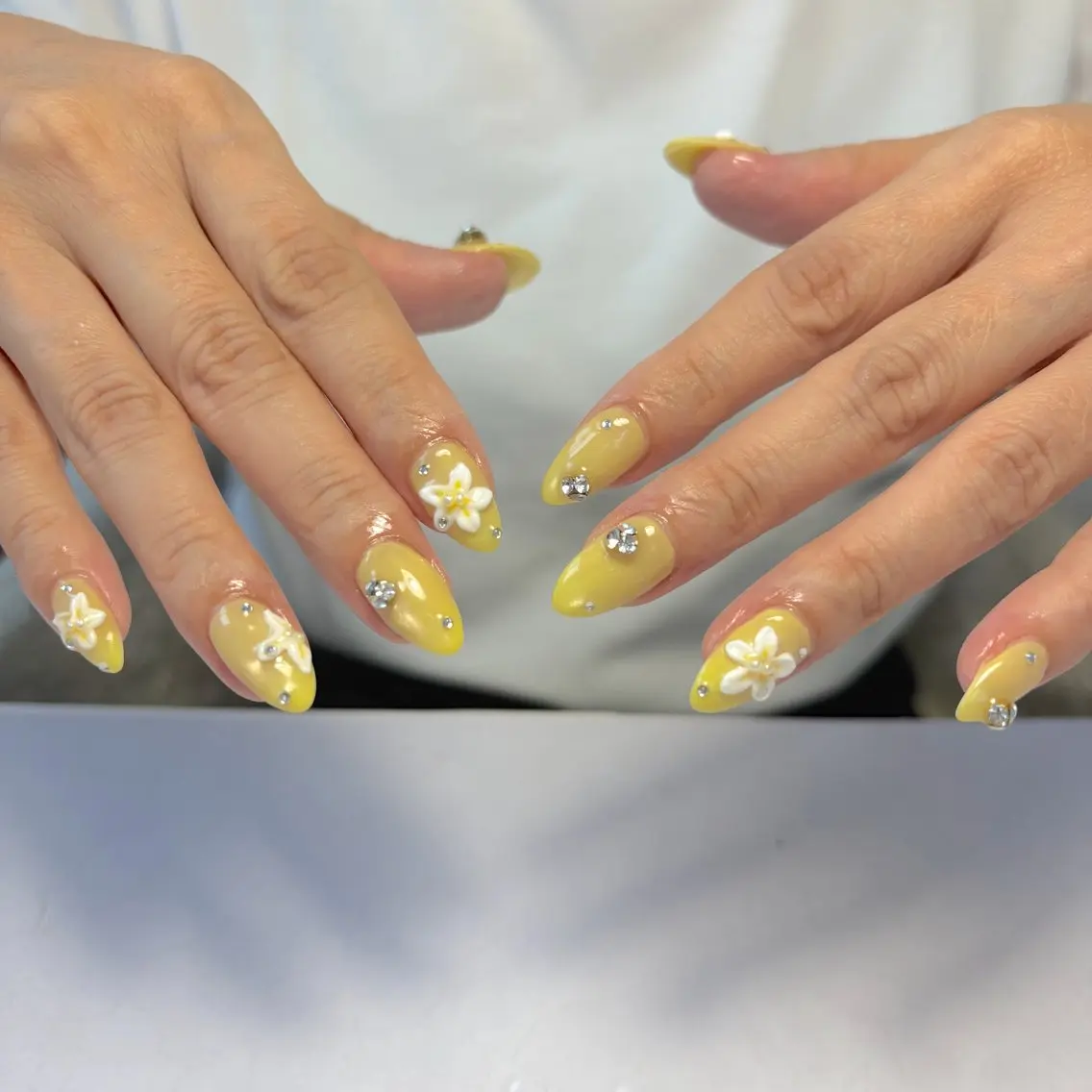 ネイル マグネットネイル 持ち込み 黄色 ハンドネイル Nail Salon noiのネイルデザイン