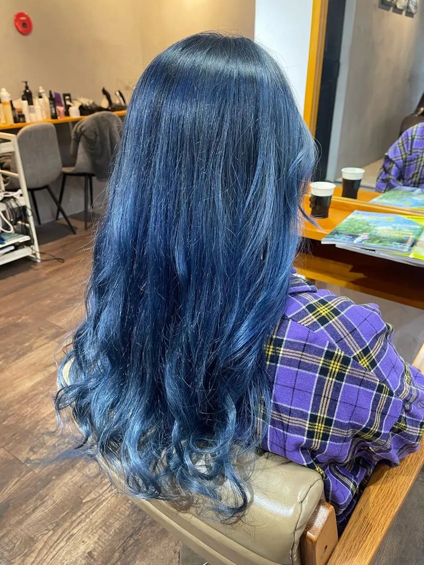 ロング カラー 岩谷/ブリーチ 🪽透明感カラーのヘアスタイル