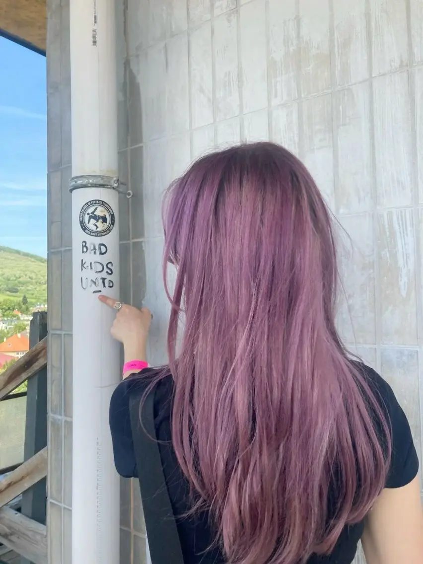 ロング カラー ヘアカラー momona english okのヘアスタイル
