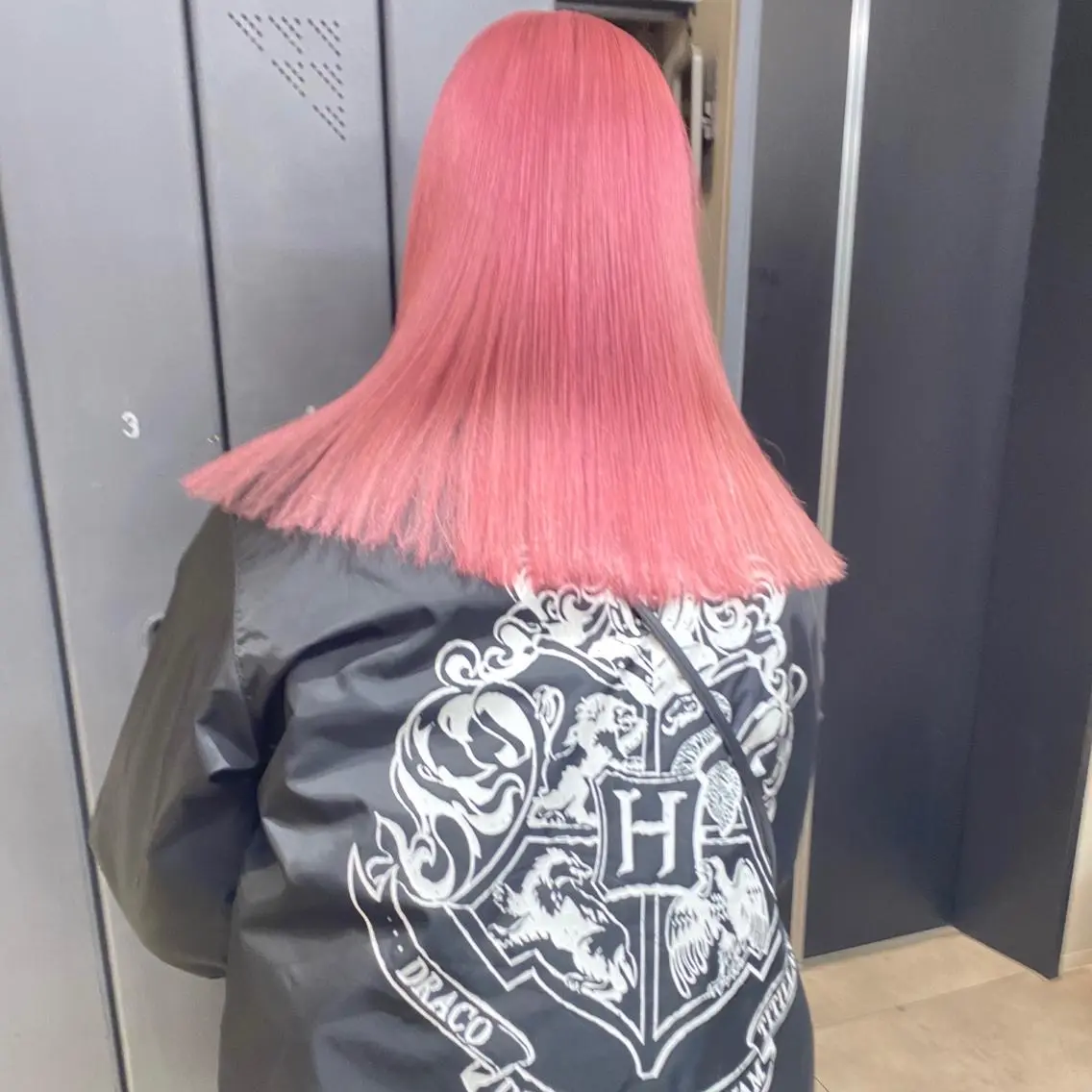 ロング カラー ブリーチ トリートメント カット 縮毛矯正 トリートメント 🌱大人ハイトーン RENのヘアスタイル