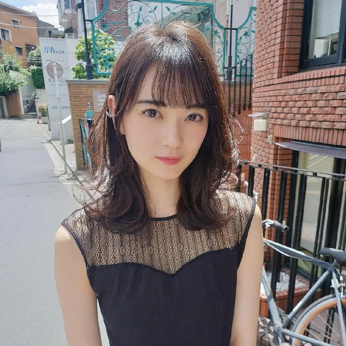 ミディアム [店長]カラーが好評 　小林のヘアスタイル