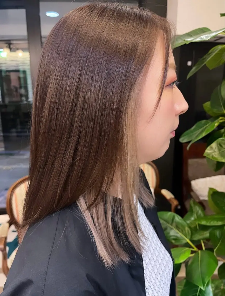 ミディアム カラー ベージュカラー インナーカラー ミルクティーベージュ 森安 紫恵蘭のヘアスタイル