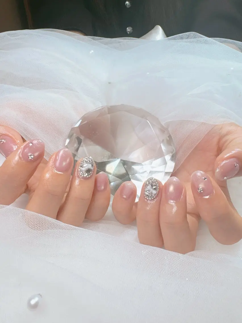 ネイル アートネイル フレンチネイル ジェルネイル ガラスフレンチ マグネットネイル ハンドネイル Queeens nailのネイルデザイン