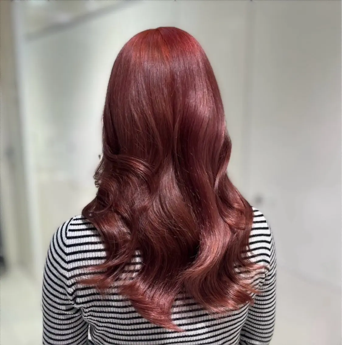 セミロング ヘアカラー つや髪ᰔᩚ暖色 カラーYui🩰のヘアスタイル