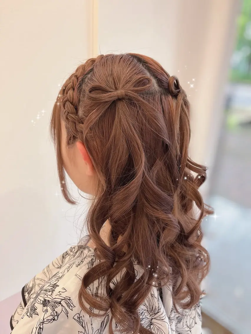 ヘアアレンジ カチューシャ 西澤 愉来のヘアスタイル