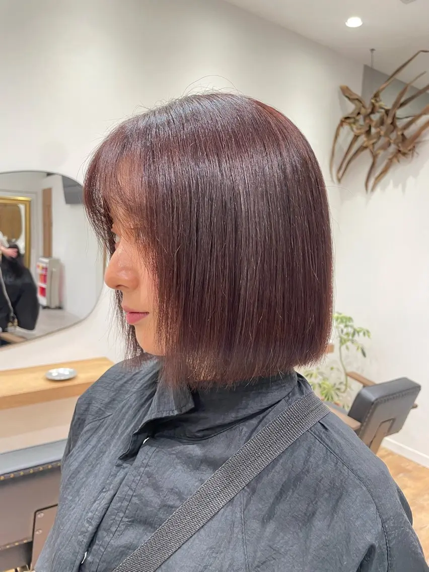 カラー ヘアカラー 矯正パーマ、ベージュ ボブカット🫧のヘアスタイル