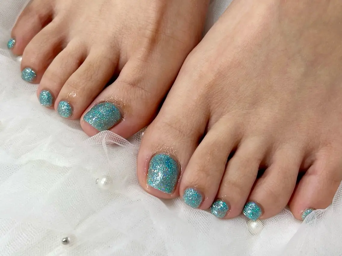 【フット🦶】【オフ有】40色以上から選べる💎マグネットorフラッシュネイル🌌¥7,000の写真