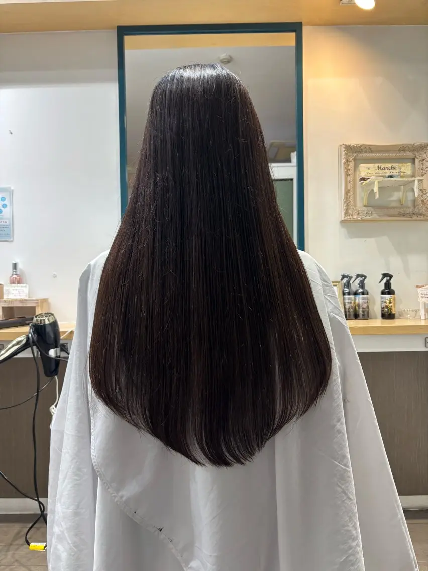 ロング カット 飯岡 セナのヘアスタイル