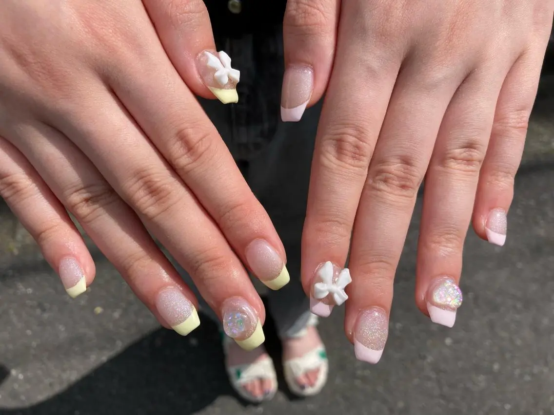 ミディアム ネイル ハンドネイル フットネイル ✴︎ Delightのネイルデザイン