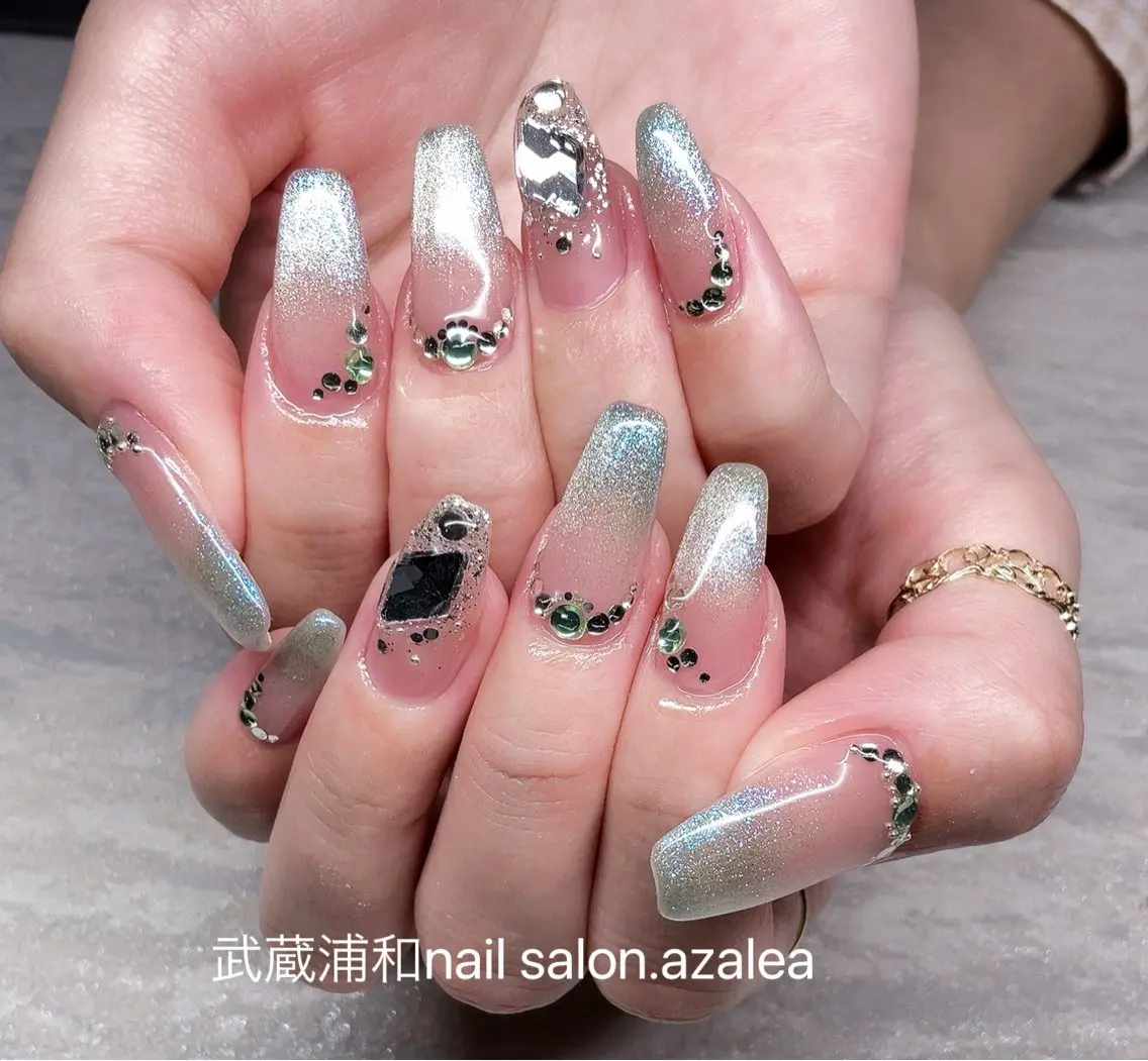 ネイル ハンドネイル R inのネイルデザイン
