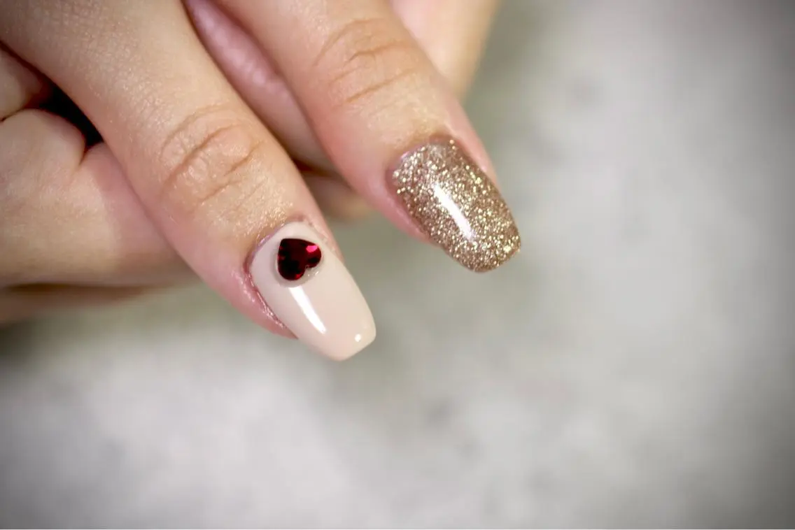 ネイル オーロラネイル カジュアル ジェルネイル ラメ(グリッター) マグネットネイル MH Nailのネイルデザイン