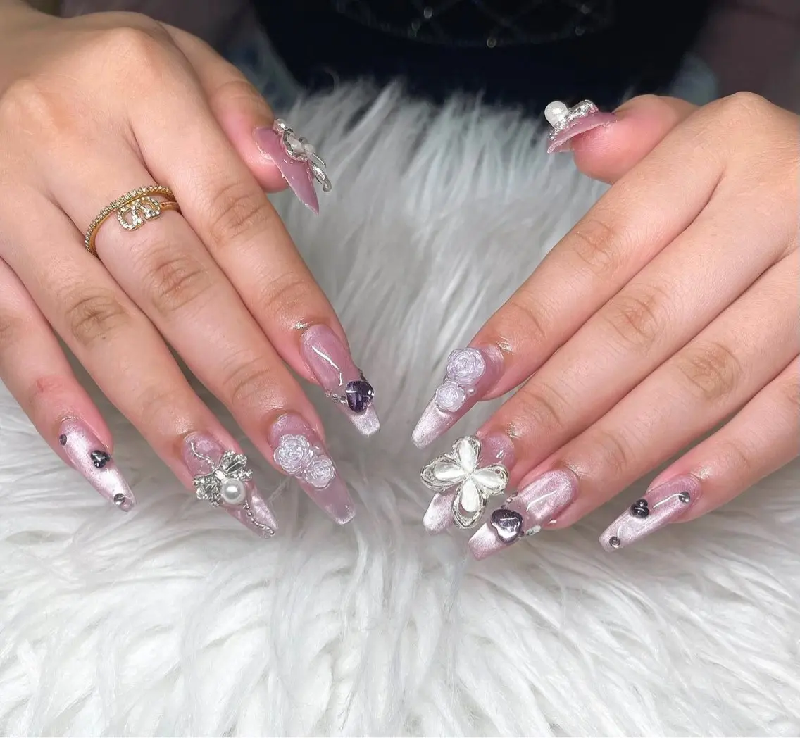 ネイル 長さ出し グラデーション 卒業式 キラキラネイル マグネットネイル Lee Nailsのネイルデザイン