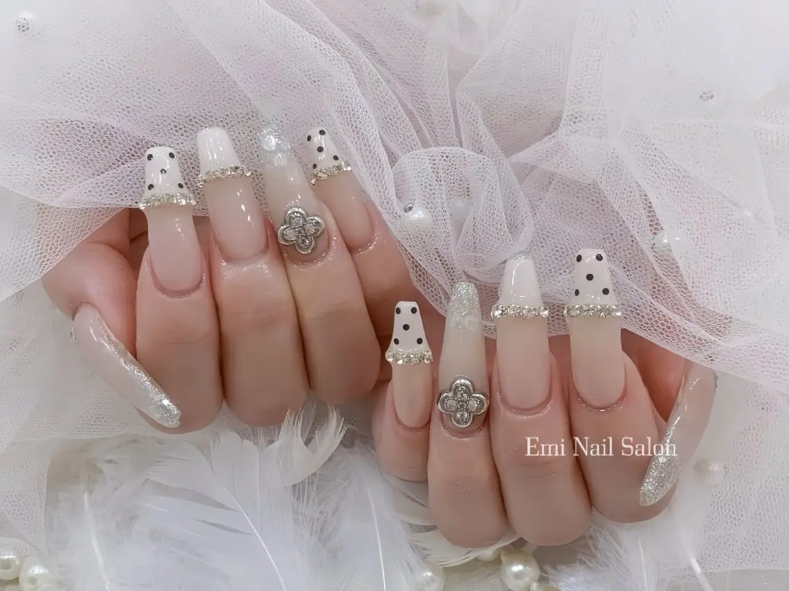 ネイル アートネイル ジェルネイル ネイルチップ Rin Nail 新大久保店のネイルデザイン