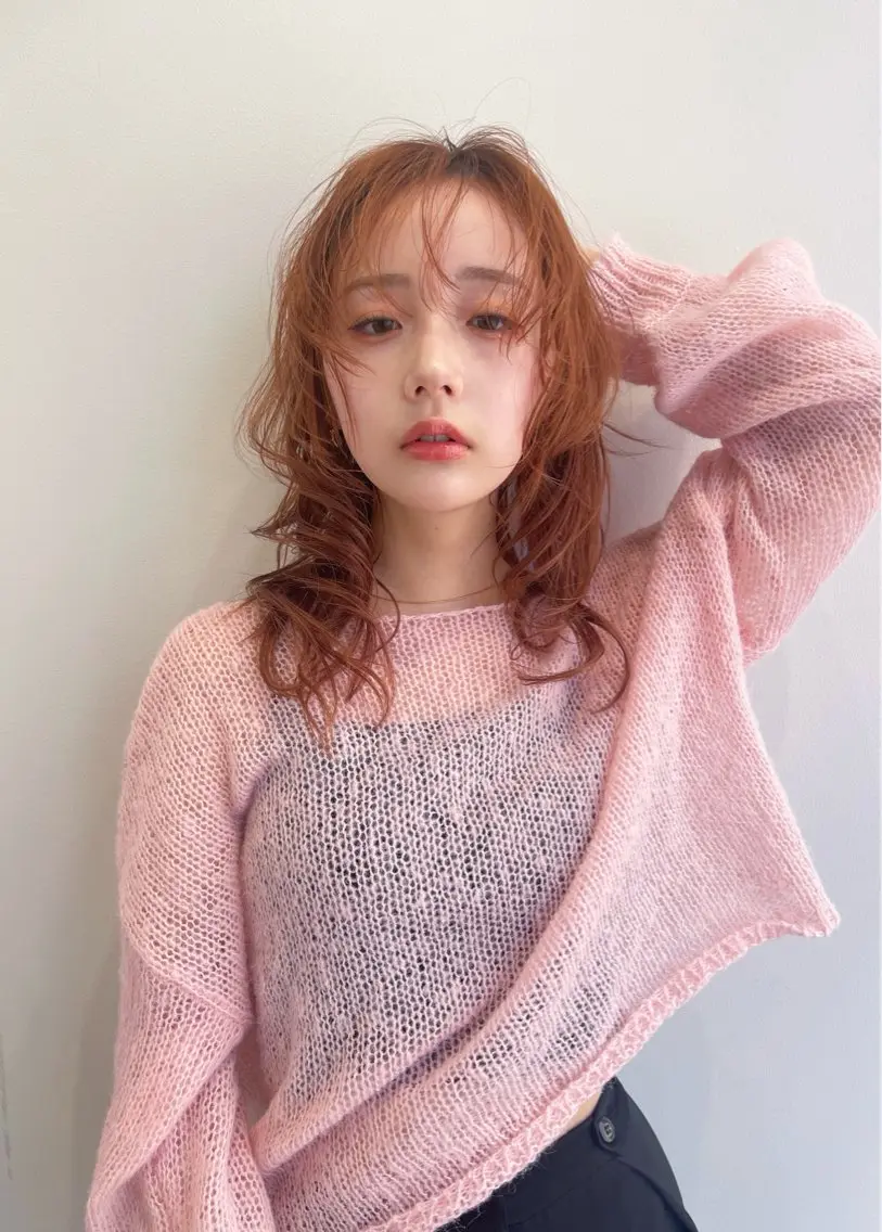 ミディアム カラー レイヤーカット ウルフカット ウルフレイヤー ヘアカラー トリートメント AiM 大名　似合わせカットのヘアスタイル