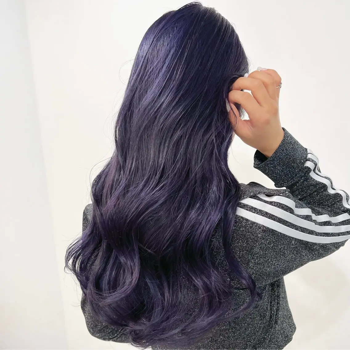 ロング カラー ラベンダーカラー バイオレットカラー カット ヘアカラー No1韓国風レイヤー &カチモリ✨ /サキのヘアスタイル